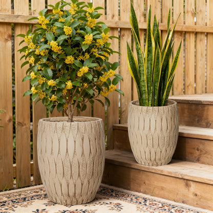 Magnesium oxide planter with built-in drainage hole for healthy roots